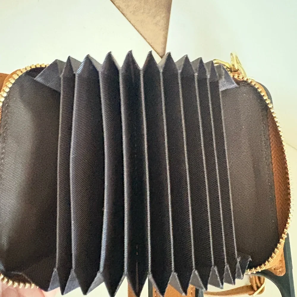 Tan Leather Wallet Magnetic detachable strap crossbody wallet #RFIDBLOCKING NEW